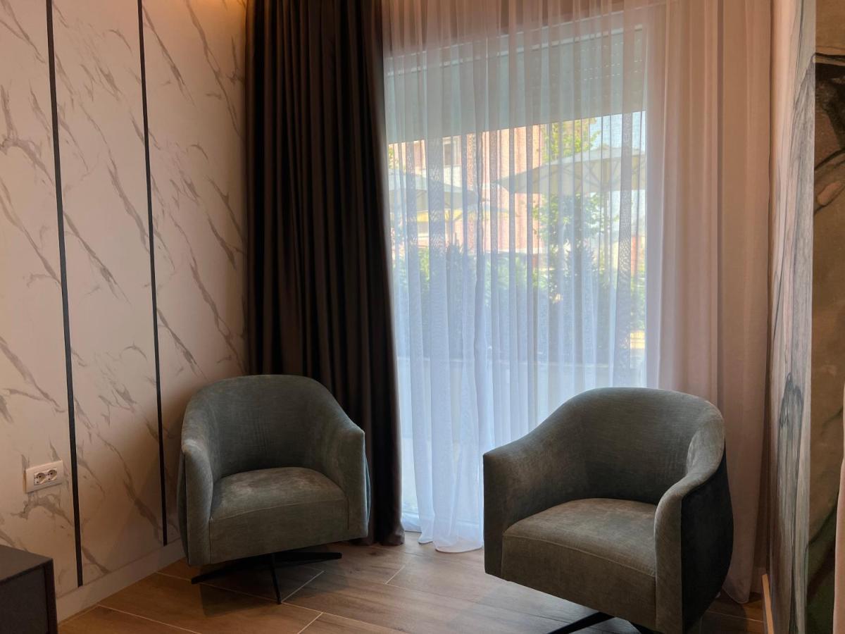 Domus Hotel & Apartments Shëngjin エクステリア 写真
