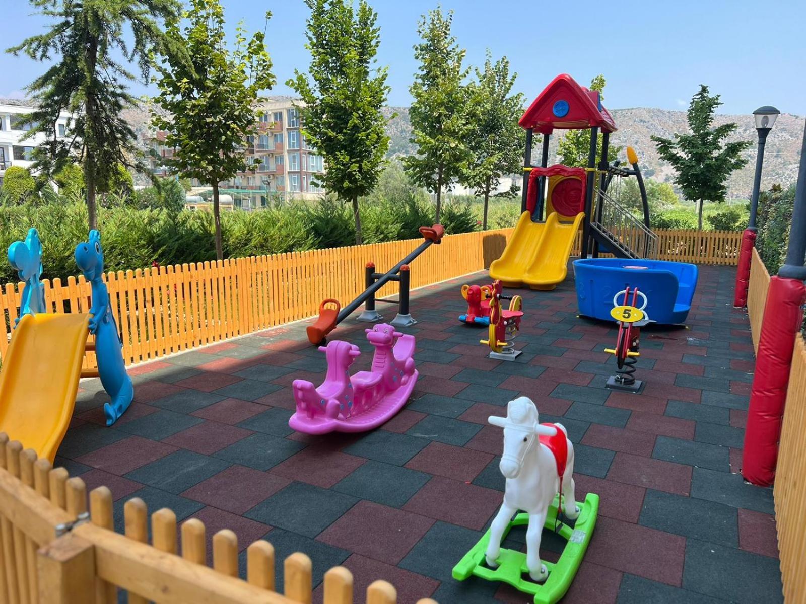 Domus Hotel & Apartments Shëngjin エクステリア 写真